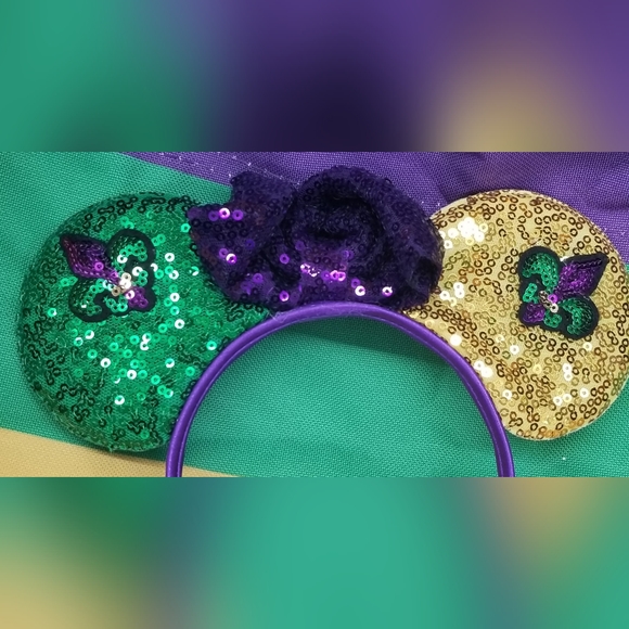 Sequin Ears Bow Headband with Mardi Gras Fleur-de-lis - Picture 3 of 4